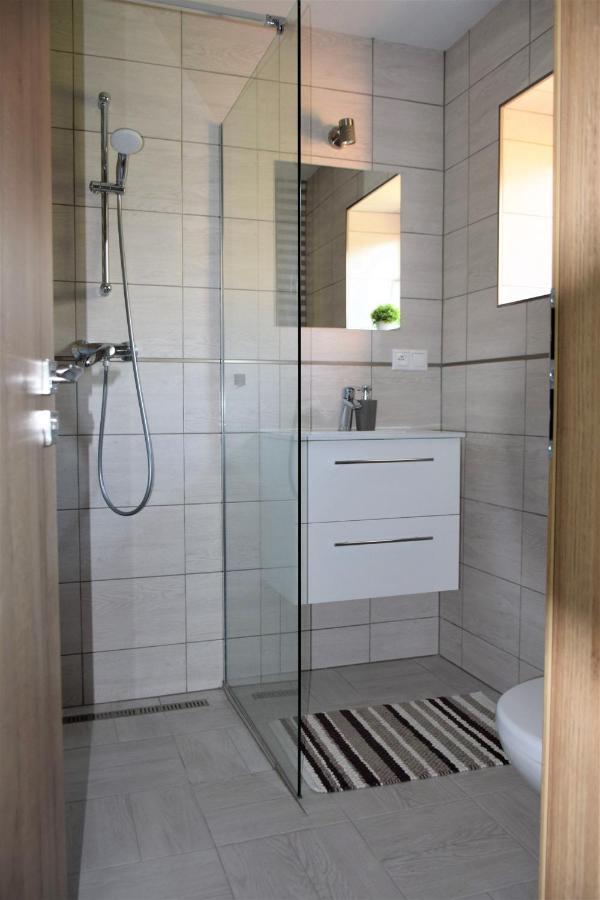 Ademi Apartments Smrecany Bagian luar foto